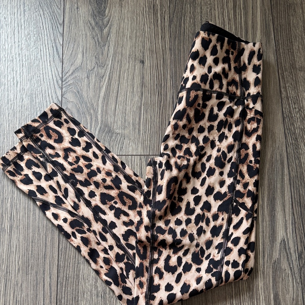 Victoria's Secret Leopard Print Leggings